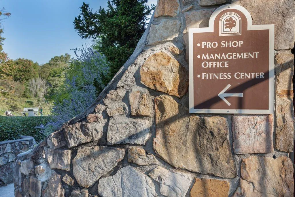 5 Cantey Place Nw, Atlanta, Georgia 30327, 3 Bedrooms Bedrooms, ,2 BathroomsBathrooms,Residential,For Sale,5 Cantey Place Nw,7631657