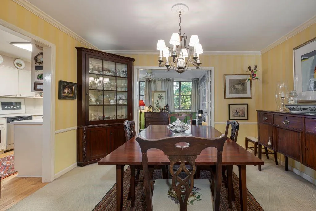 5 Cantey Place Nw, Atlanta, Georgia 30327, 3 Bedrooms Bedrooms, ,2 BathroomsBathrooms,Residential,For Sale,5 Cantey Place Nw,7631657