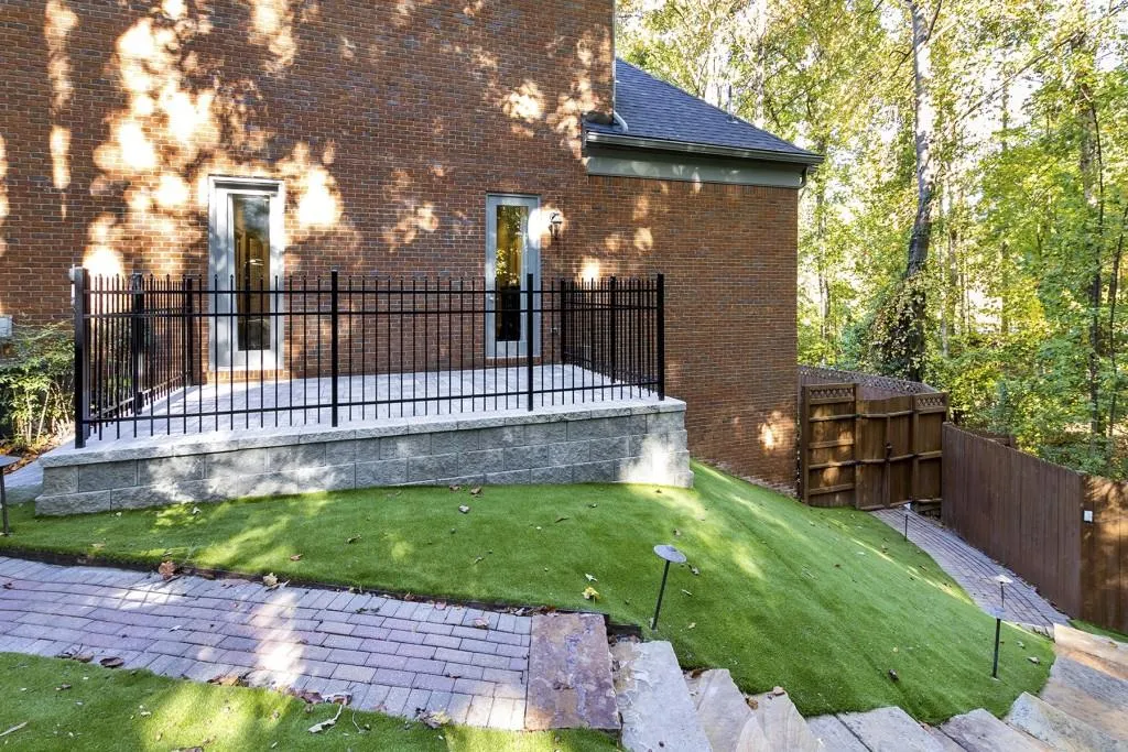 315 Sologne Court, Atlanta, Georgia 30327, 5 Bedrooms Bedrooms, ,5 BathroomsBathrooms,Residential,Sold,315 Sologne Court,6963742