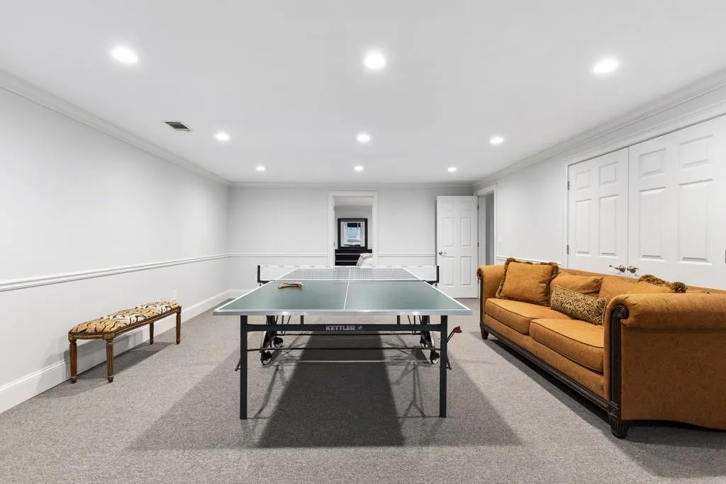 315 Sologne Court, Atlanta, Georgia 30327, 5 Bedrooms Bedrooms, ,5 BathroomsBathrooms,Residential,Sold,315 Sologne Court,6963742