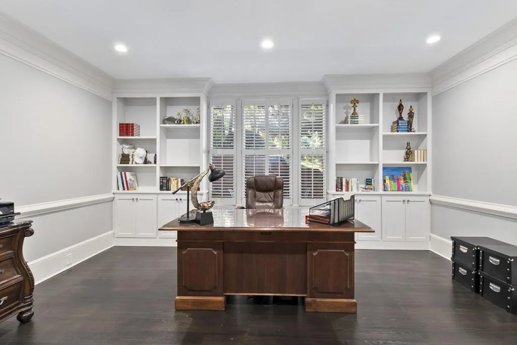 315 Sologne Court, Atlanta, Georgia 30327, 5 Bedrooms Bedrooms, ,5 BathroomsBathrooms,Residential,Sold,315 Sologne Court,6963742