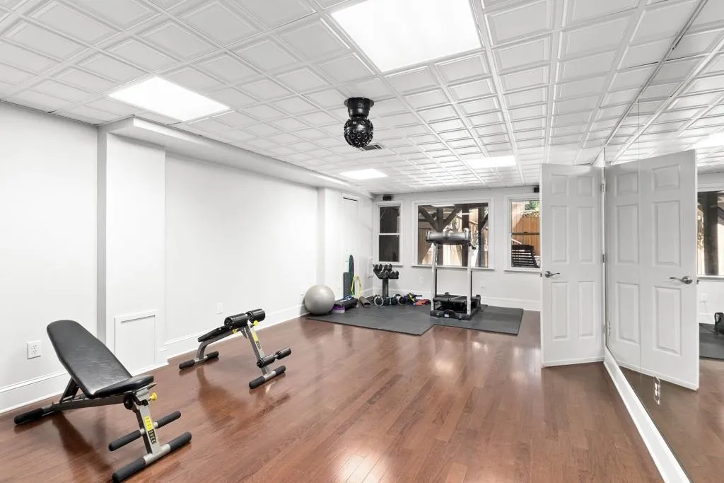 315 Sologne Court, Atlanta, Georgia 30327, 5 Bedrooms Bedrooms, ,5 BathroomsBathrooms,Residential,Sold,315 Sologne Court,6963742