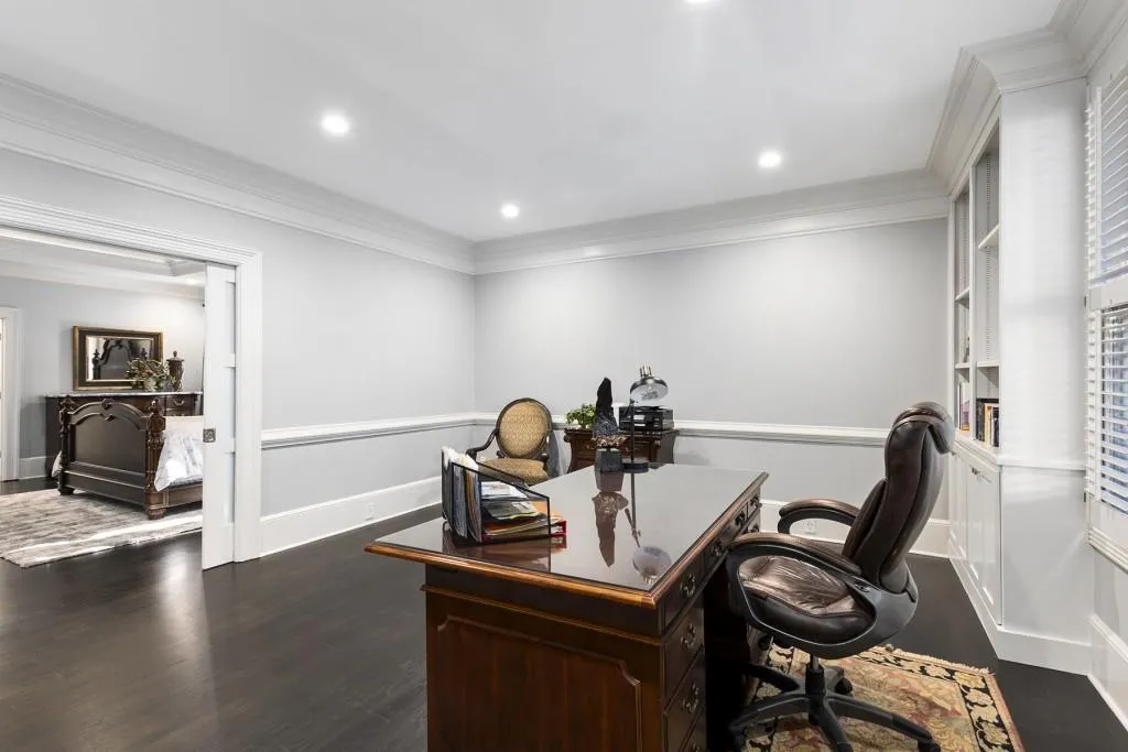 315 Sologne Court, Atlanta, Georgia 30327, 5 Bedrooms Bedrooms, ,5 BathroomsBathrooms,Residential,Sold,315 Sologne Court,6963742