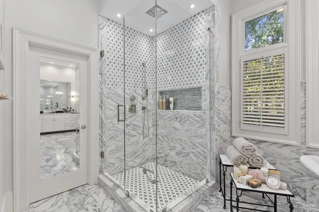 315 Sologne Court, Atlanta, Georgia 30327, 5 Bedrooms Bedrooms, ,5 BathroomsBathrooms,Residential,Sold,315 Sologne Court,6963742