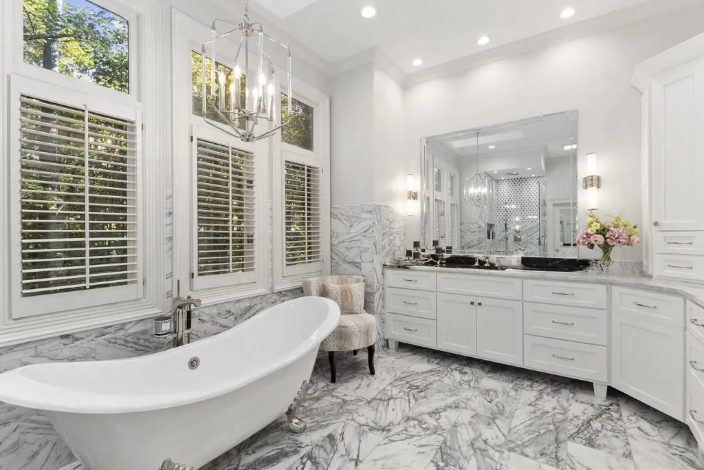 315 Sologne Court, Atlanta, Georgia 30327, 5 Bedrooms Bedrooms, ,5 BathroomsBathrooms,Residential,Sold,315 Sologne Court,6963742