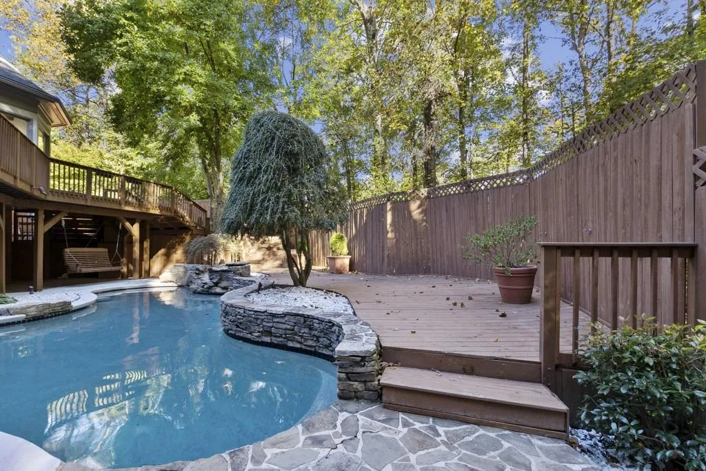 315 Sologne Court, Atlanta, Georgia 30327, 5 Bedrooms Bedrooms, ,5 BathroomsBathrooms,Residential,Sold,315 Sologne Court,6963742