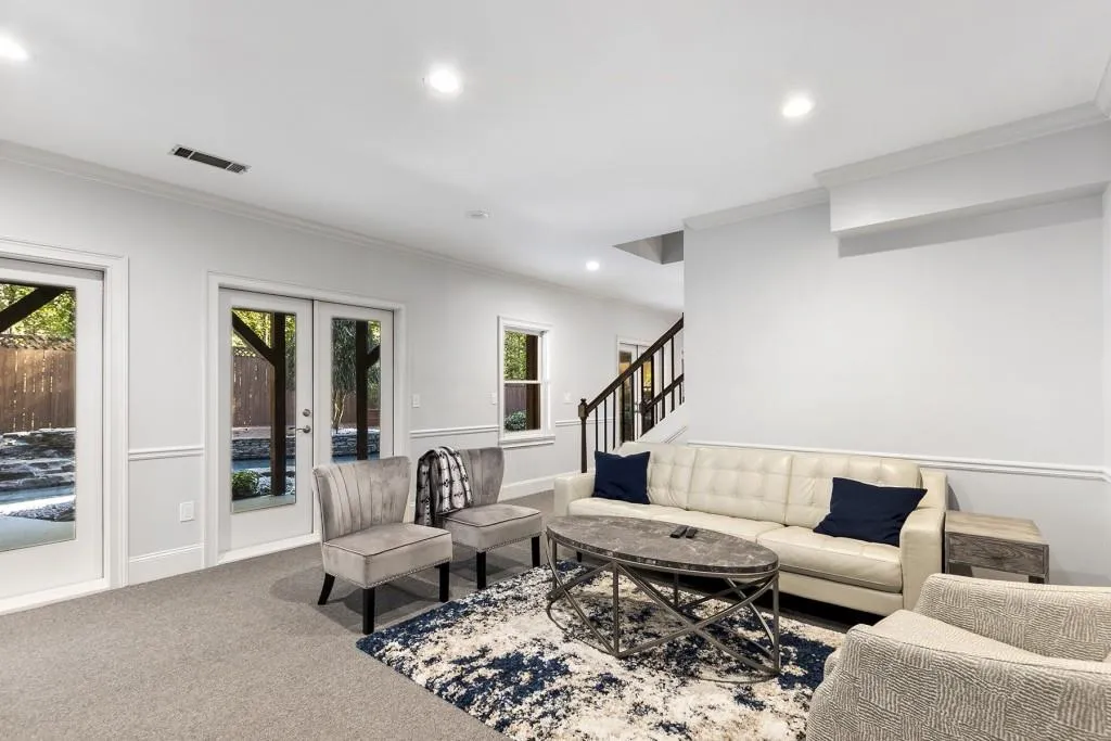 315 Sologne Court, Atlanta, Georgia 30327, 5 Bedrooms Bedrooms, ,5 BathroomsBathrooms,Residential,Sold,315 Sologne Court,6963742