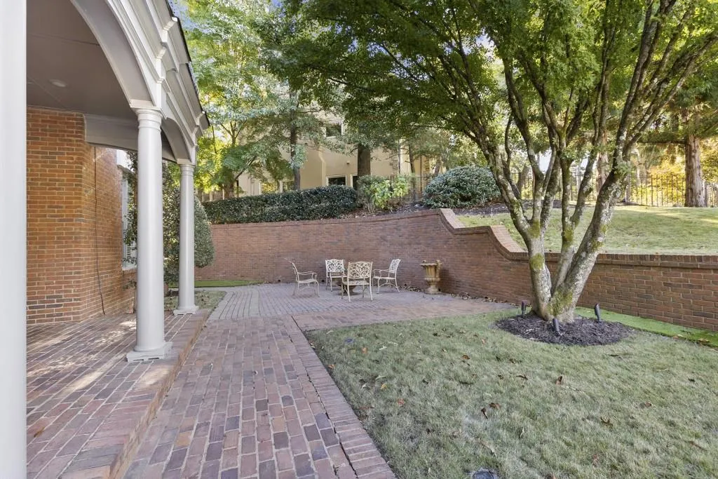 315 Sologne Court, Atlanta, Georgia 30327, 5 Bedrooms Bedrooms, ,5 BathroomsBathrooms,Residential,Sold,315 Sologne Court,6963742