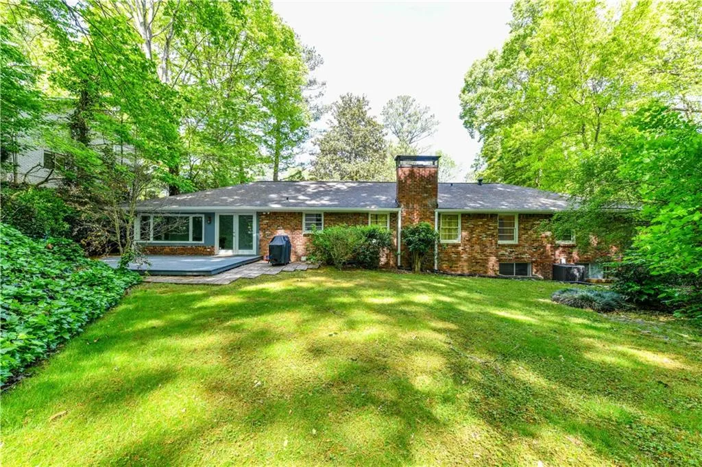 6651 Castleton Drive, Atlanta, Georgia 30328, 3 Bedrooms Bedrooms, ,2 BathroomsBathrooms,Residential,Sold,6651 Castleton Drive,7564203