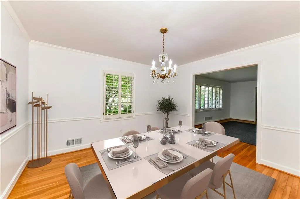 Dining area virtually staged