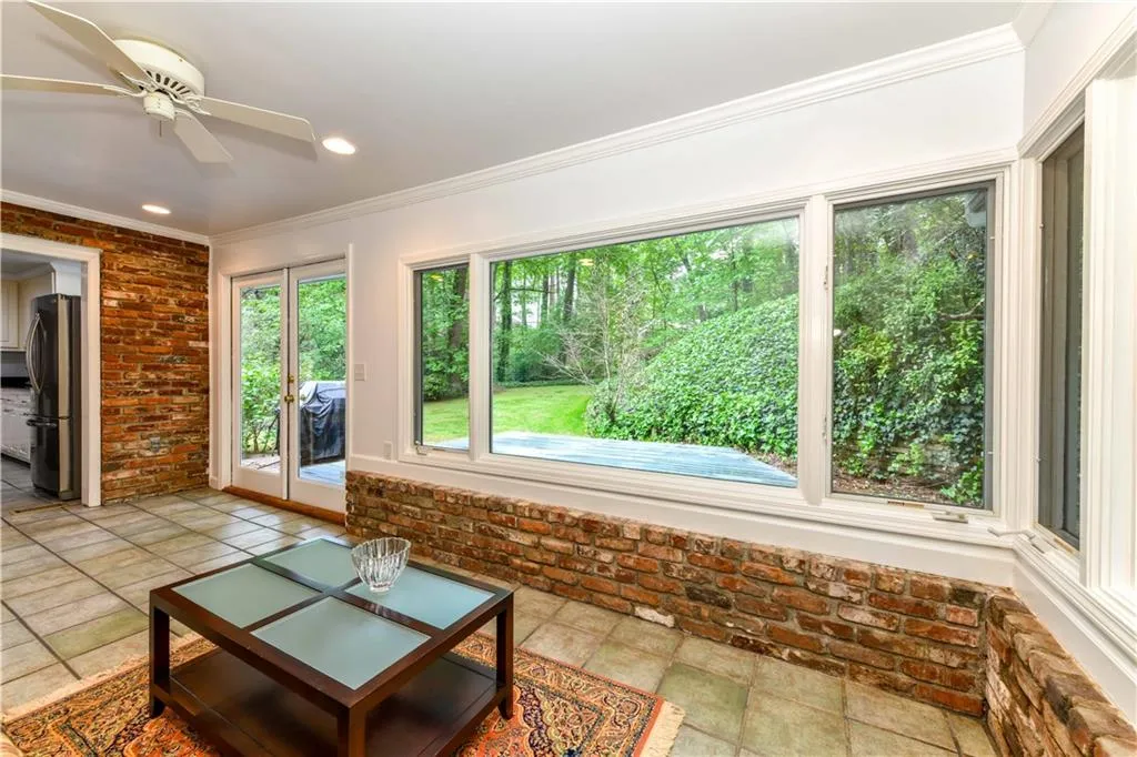 6651 Castleton Drive, Atlanta, Georgia 30328, 3 Bedrooms Bedrooms, ,2 BathroomsBathrooms,Residential,Sold,6651 Castleton Drive,7564203