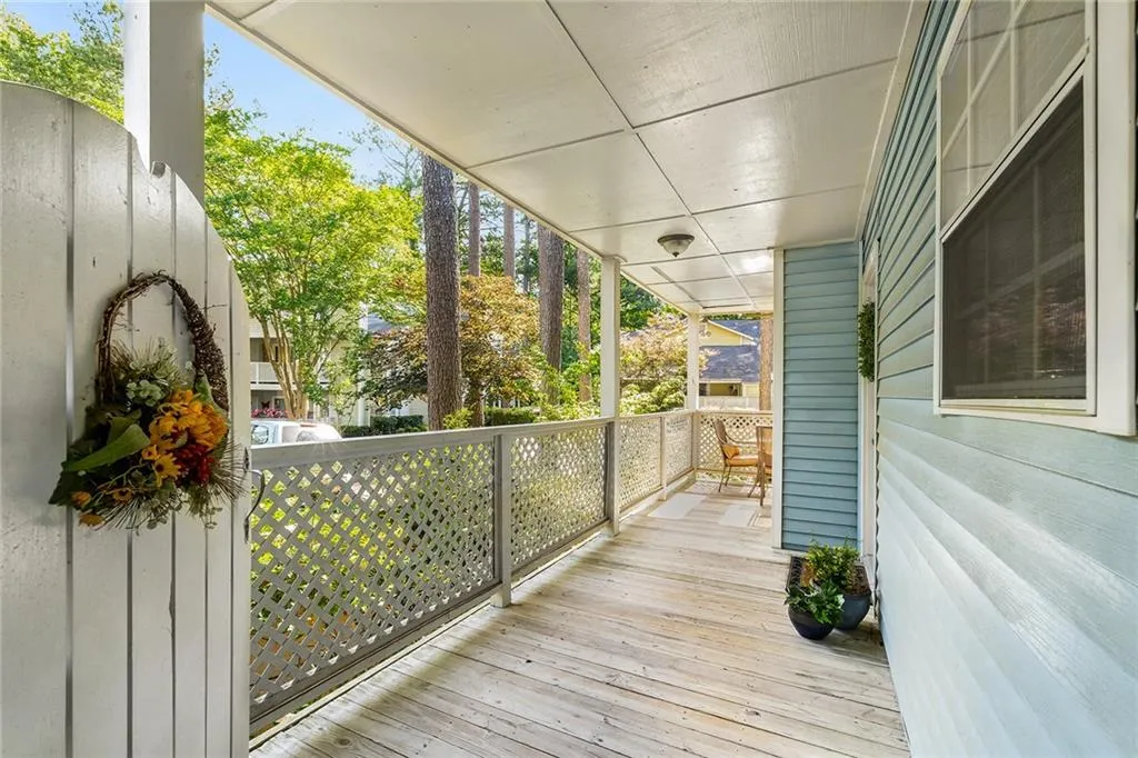 6800 Glenridge Drive Unit 6814-b, Sandy Springs, Georgia 30328, 2 Bedrooms Bedrooms, ,2 BathroomsBathrooms,Residential,Sold,6800 Glenridge Drive Unit 6814-b,7397049