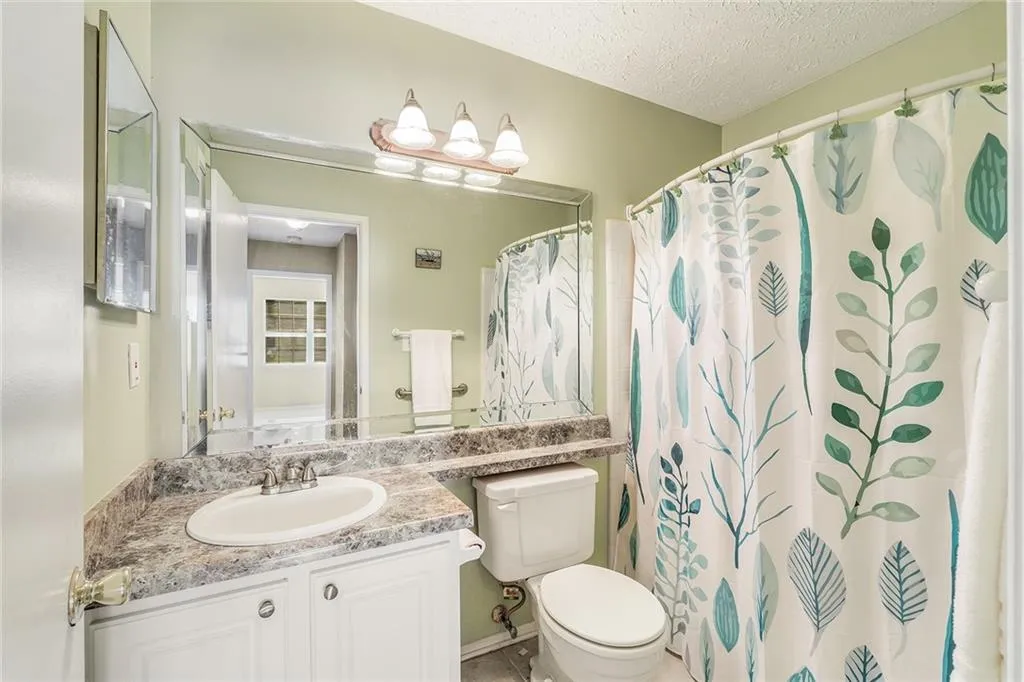 6800 Glenridge Drive Unit 6814-b, Sandy Springs, Georgia 30328, 2 Bedrooms Bedrooms, ,2 BathroomsBathrooms,Residential,Sold,6800 Glenridge Drive Unit 6814-b,7397049