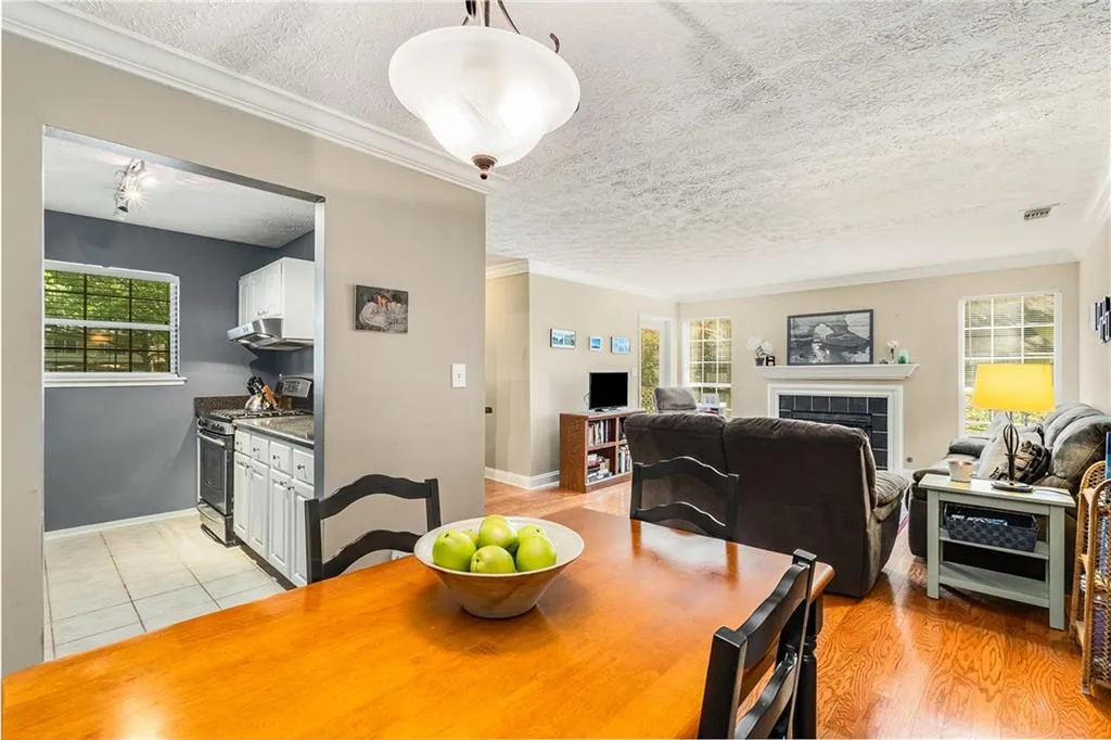 6800 Glenridge Drive Unit 6814-b, Sandy Springs, Georgia 30328, 2 Bedrooms Bedrooms, ,2 BathroomsBathrooms,Residential,Sold,6800 Glenridge Drive Unit 6814-b,7397049