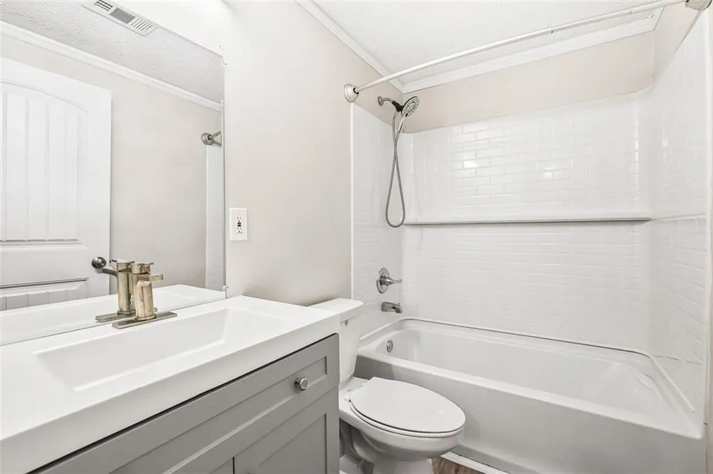 8846 Long Beach Circle, Sandy Springs, Georgia 30350, 2 Bedrooms Bedrooms, ,1 BathroomBathrooms,Residential,For Sale,8846 Long Beach Circle,7627445