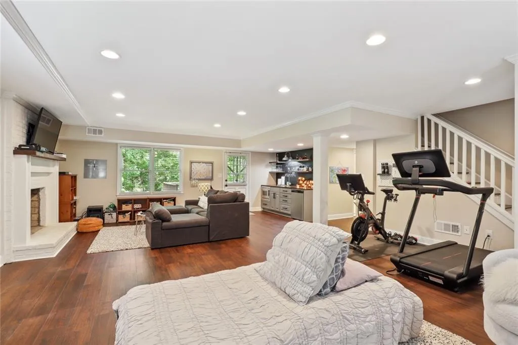 7420 Old Maine Trail, Sandy Springs, Georgia 30328, 4 Bedrooms Bedrooms, ,3 BathroomsBathrooms,Residential,Sold,7420 Old Maine Trail,7044081