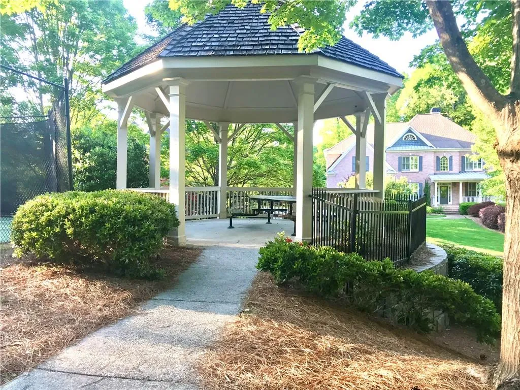 7420 Old Maine Trail, Sandy Springs, Georgia 30328, 4 Bedrooms Bedrooms, ,3 BathroomsBathrooms,Residential,Sold,7420 Old Maine Trail,7044081