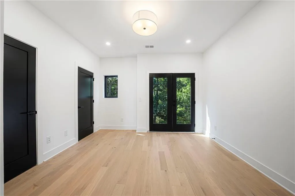 1165 Penny Lane, Atlanta, Georgia 30324, 3 Bedrooms Bedrooms, 0 ,3 BathroomsBathrooms,Residential,For Sale,1165 Penny Lane,7834331