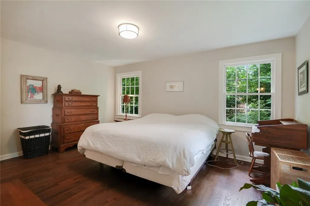 4586 Peachtree Dunwoody Road Ne, Atlanta, Georgia 30342, 4 Bedrooms Bedrooms, ,3 BathroomsBathrooms,Residential,Sold,4586 Peachtree Dunwoody Road Ne,6958645