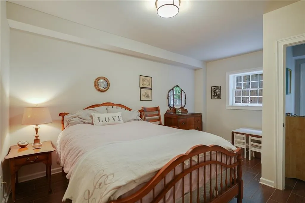 4586 Peachtree Dunwoody Road Ne, Atlanta, Georgia 30342, 4 Bedrooms Bedrooms, ,3 BathroomsBathrooms,Residential,Sold,4586 Peachtree Dunwoody Road Ne,6958645