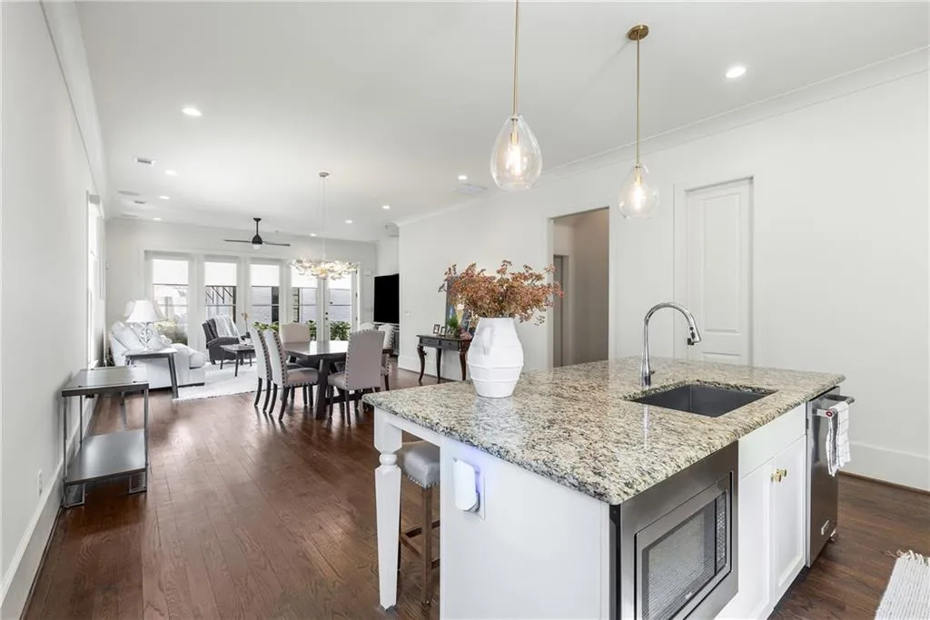 2057 Telfair Circle Ne, Atlanta, Georgia 30324, 3 Bedrooms Bedrooms, ,2 BathroomsBathrooms,Residential,For Sale,2057 Telfair Circle Ne,7625879