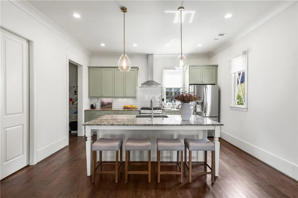 2057 Telfair Circle Ne, Atlanta, Georgia 30324, 3 Bedrooms Bedrooms, ,2 BathroomsBathrooms,Residential,For Sale,2057 Telfair Circle Ne,7625879