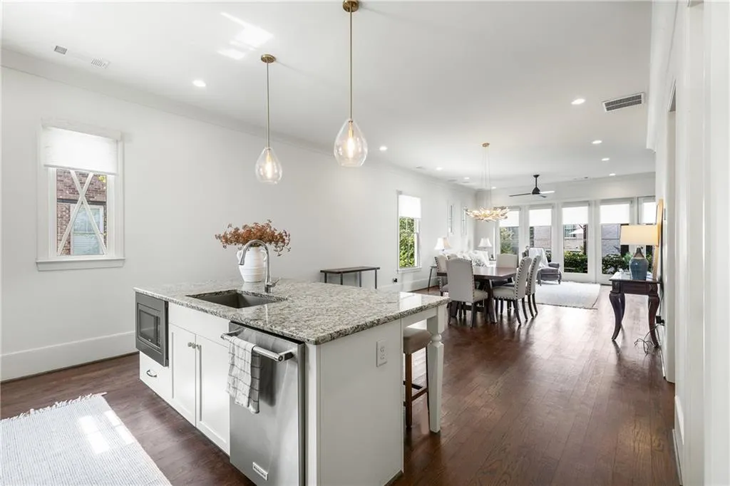 2057 Telfair Circle Ne, Atlanta, Georgia 30324, 3 Bedrooms Bedrooms, ,2 BathroomsBathrooms,Residential,For Sale,2057 Telfair Circle Ne,7625879