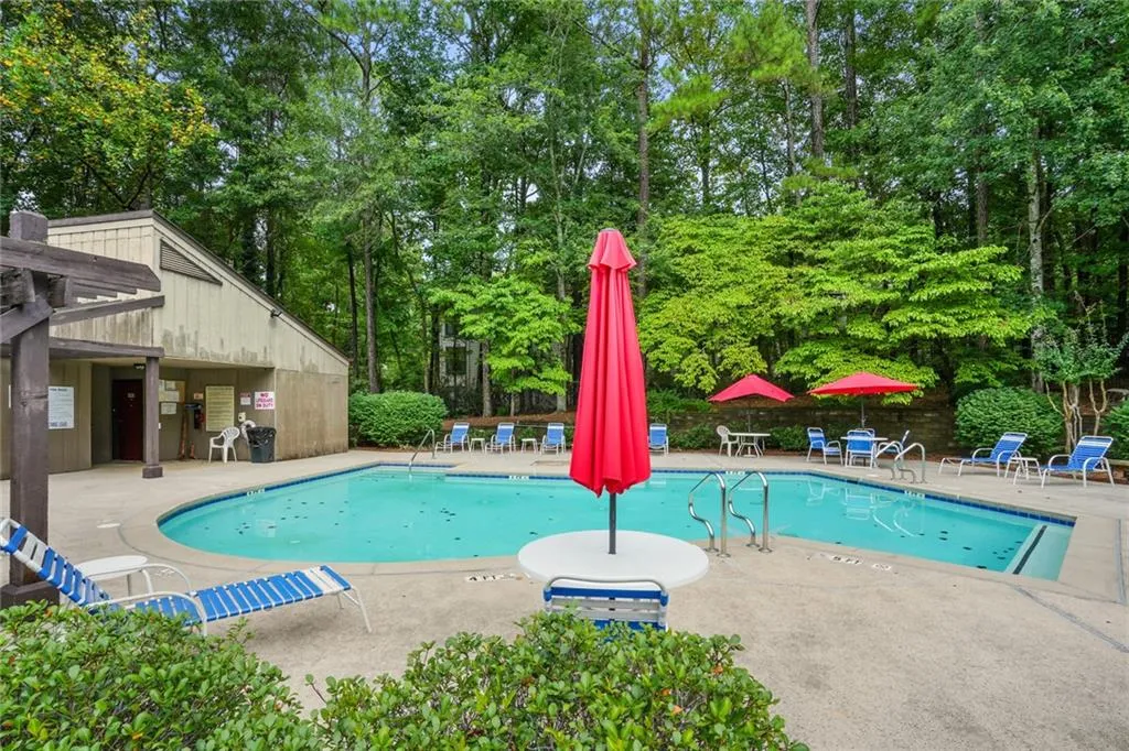 401 River Run Drive, Sandy Springs, Georgia 30350, 2 Bedrooms Bedrooms, ,2 BathroomsBathrooms,Residential,Sold,401 River Run Drive,7371842