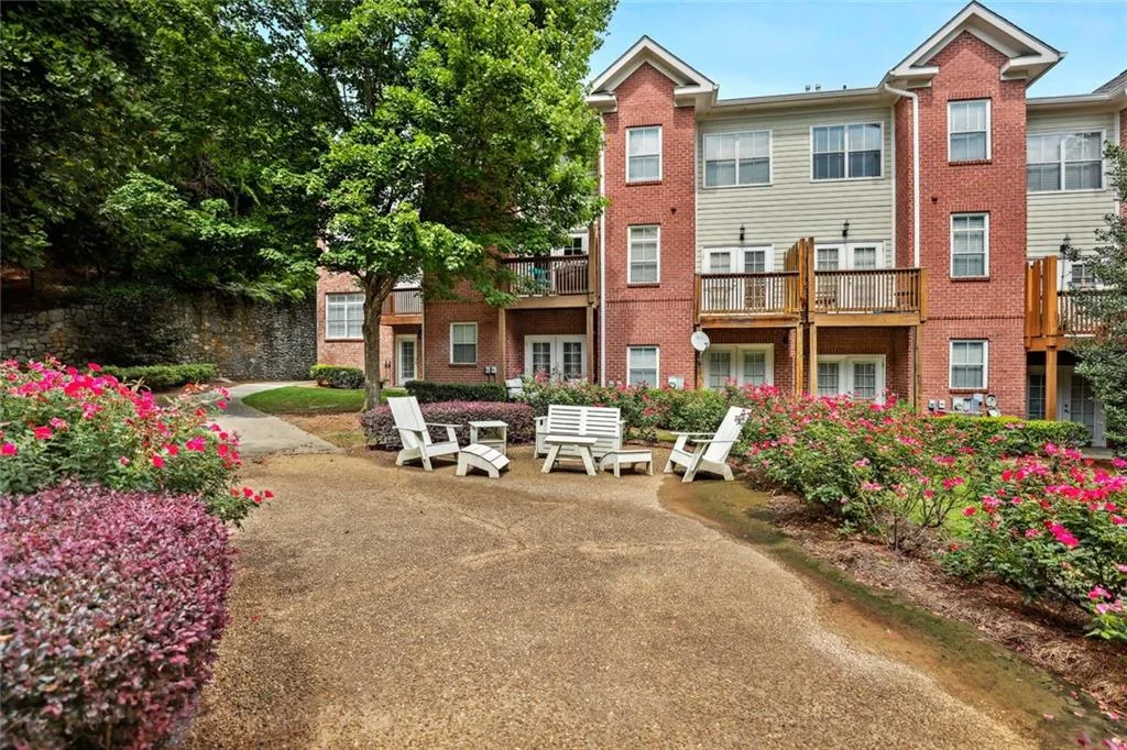 1159 Glenridge Place, Atlanta, Georgia 30342, 1 Bedroom Bedrooms, ,1 BathroomBathrooms,Residential,Sold,1159 Glenridge Place,7101838