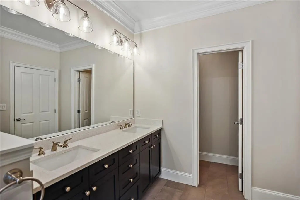 1159 Glenridge Place, Atlanta, Georgia 30342, 1 Bedroom Bedrooms, ,1 BathroomBathrooms,Residential,Sold,1159 Glenridge Place,7101838