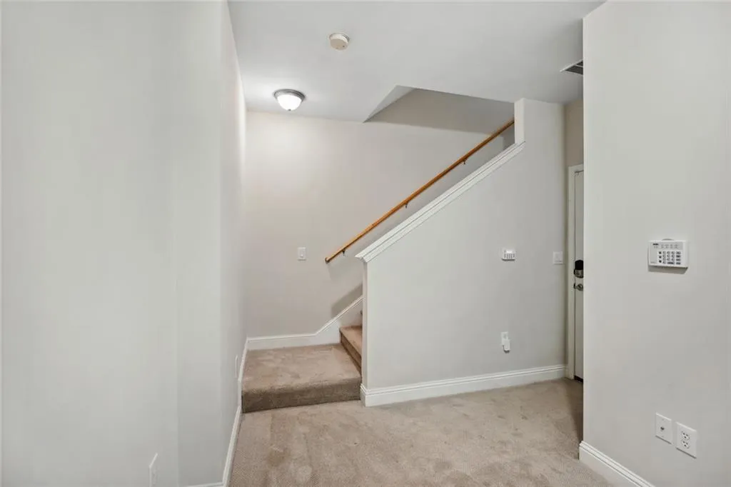 1159 Glenridge Place, Atlanta, Georgia 30342, 1 Bedroom Bedrooms, ,1 BathroomBathrooms,Residential,Sold,1159 Glenridge Place,7101838