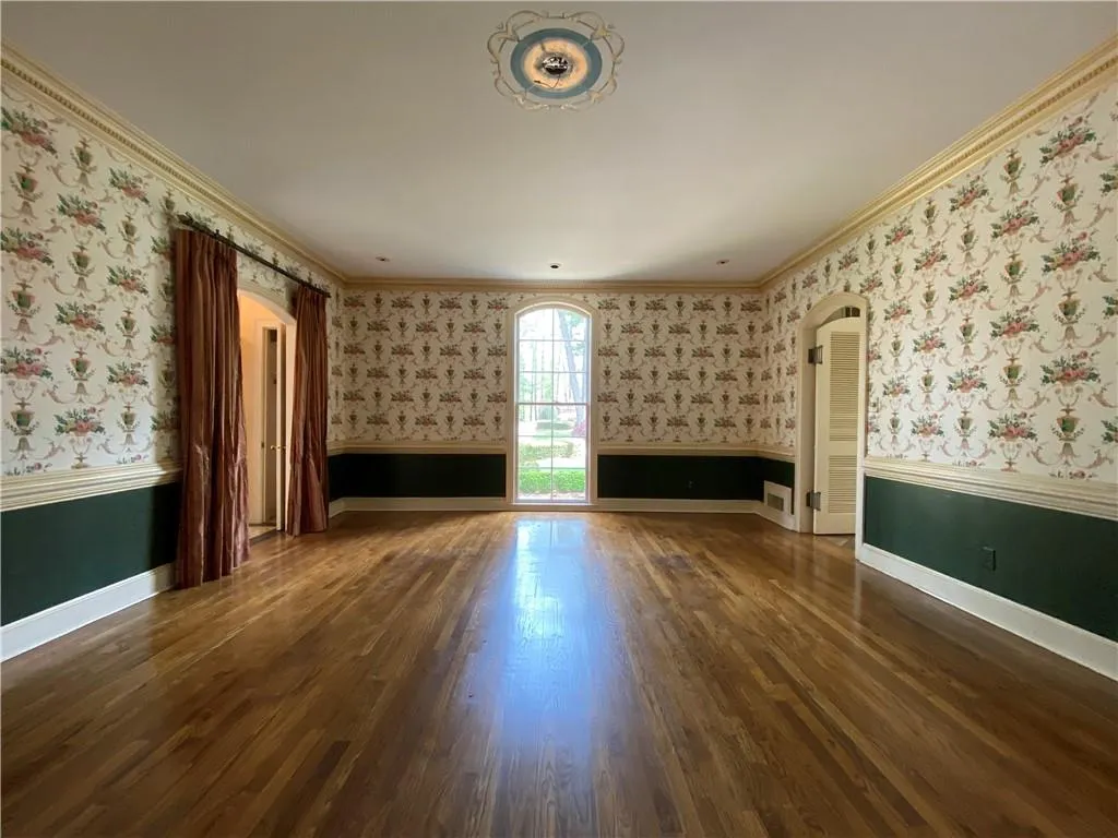 6250 Riverside Drive, Sandy Springs, Georgia 30328, 6 Bedrooms Bedrooms, ,4 BathroomsBathrooms,Residential,Sold,6250 Riverside Drive,6866026