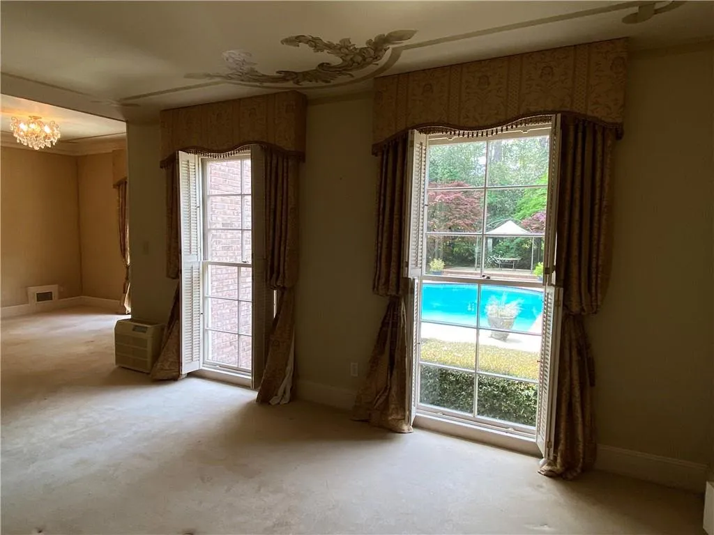 6250 Riverside Drive, Sandy Springs, Georgia 30328, 6 Bedrooms Bedrooms, ,4 BathroomsBathrooms,Residential,Sold,6250 Riverside Drive,6866026