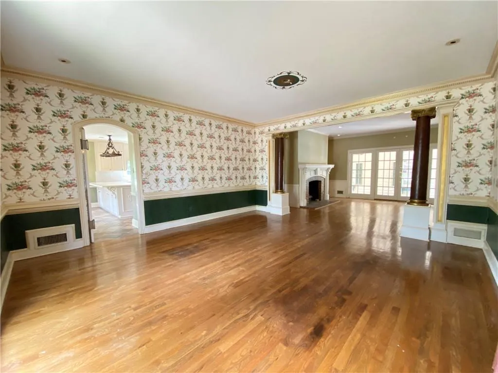 6250 Riverside Drive, Sandy Springs, Georgia 30328, 6 Bedrooms Bedrooms, ,4 BathroomsBathrooms,Residential,Sold,6250 Riverside Drive,6866026