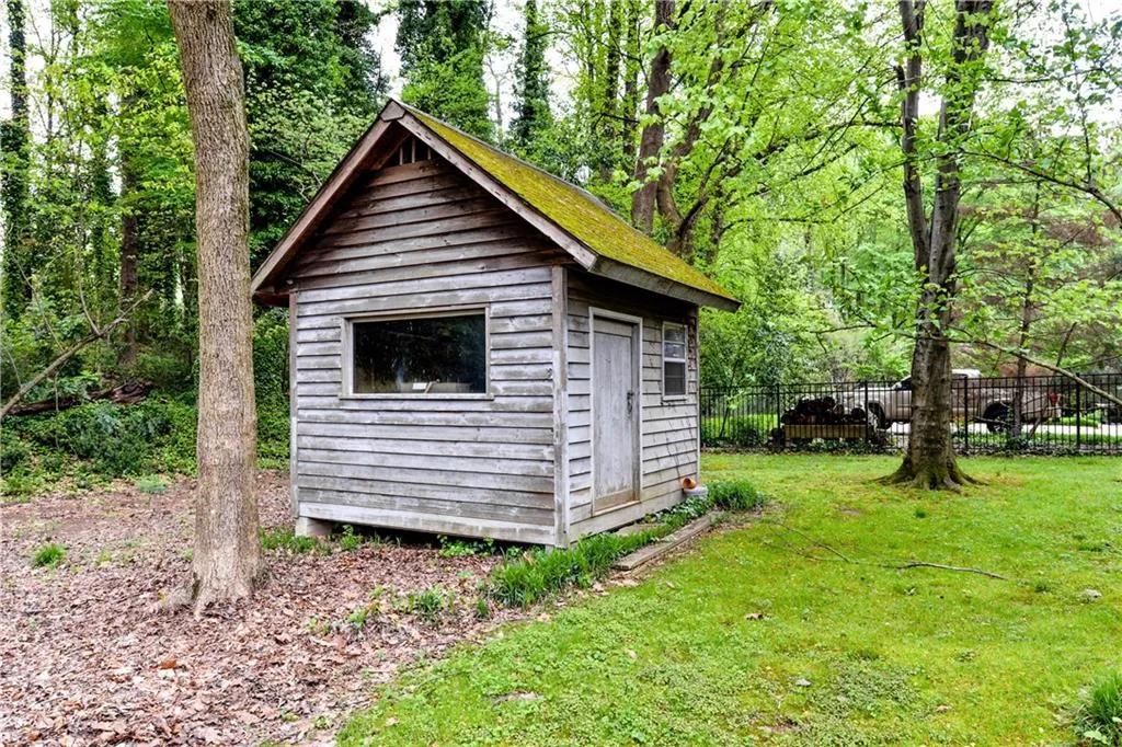 5740 Kayron Drive, Sandy Springs, Georgia 30328, 4 Bedrooms Bedrooms, ,2 BathroomsBathrooms,Residential,Sold,5740 Kayron Drive,5998238