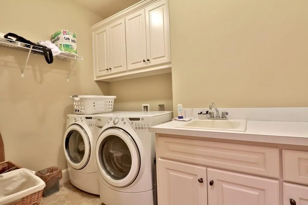 400 Mabry Place, Atlanta, Georgia 30319, 5 Bedrooms Bedrooms, ,5 BathroomsBathrooms,Residential,Sold,400 Mabry Place,5970363