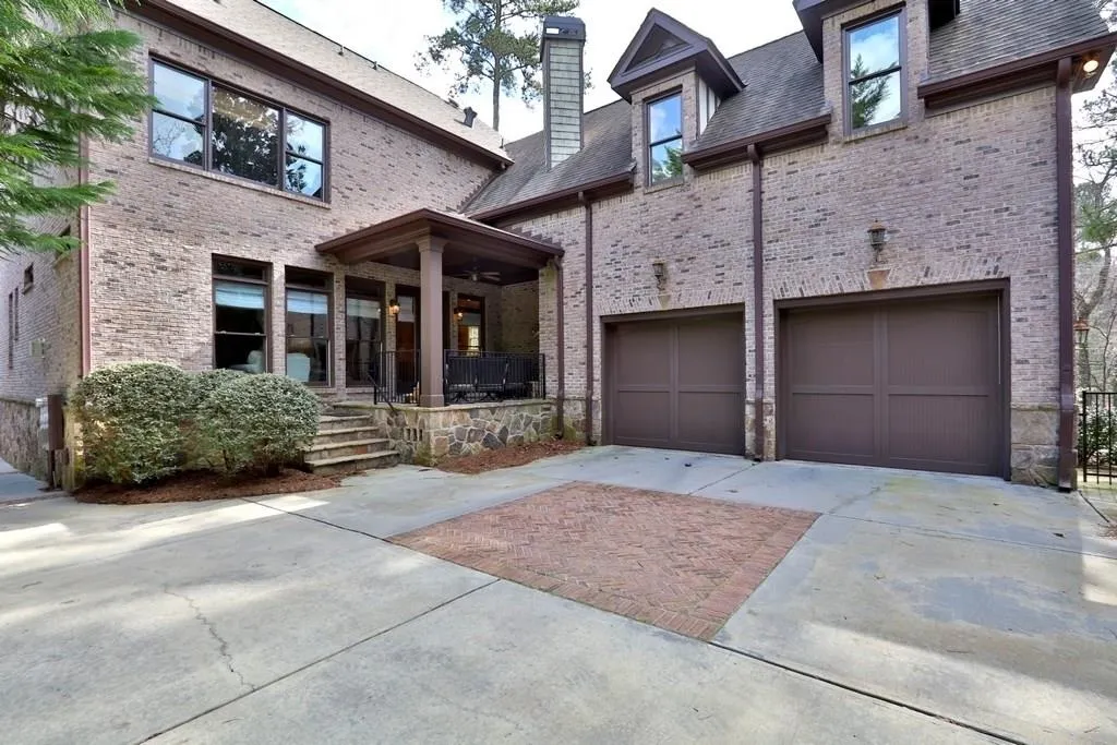 400 Mabry Place, Atlanta, Georgia 30319, 5 Bedrooms Bedrooms, ,5 BathroomsBathrooms,Residential,Sold,400 Mabry Place,5970363