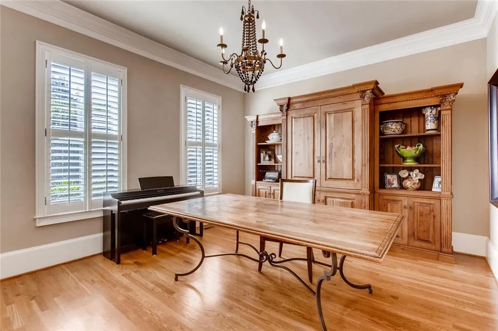 7858 Stratford Lane, Sandy Springs, Georgia 30350, 5 Bedrooms Bedrooms, ,4 BathroomsBathrooms,Residential,Sold,7858 Stratford Lane,6515047