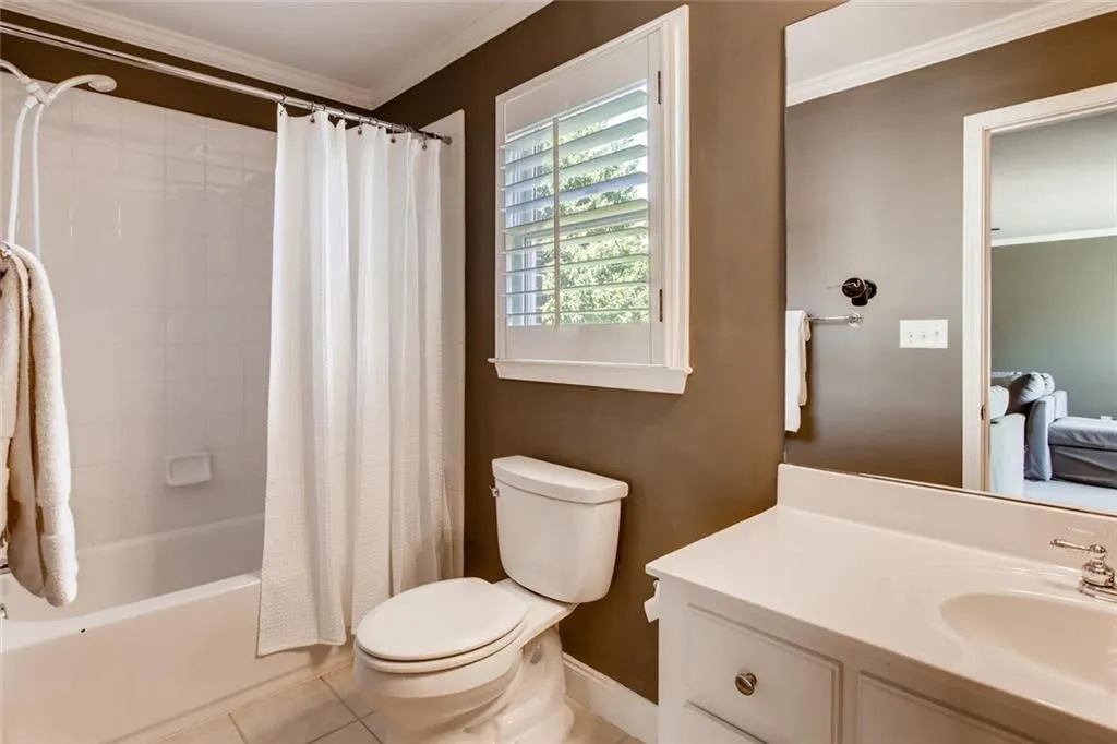 7858 Stratford Lane, Sandy Springs, Georgia 30350, 5 Bedrooms Bedrooms, ,4 BathroomsBathrooms,Residential,Sold,7858 Stratford Lane,6515047