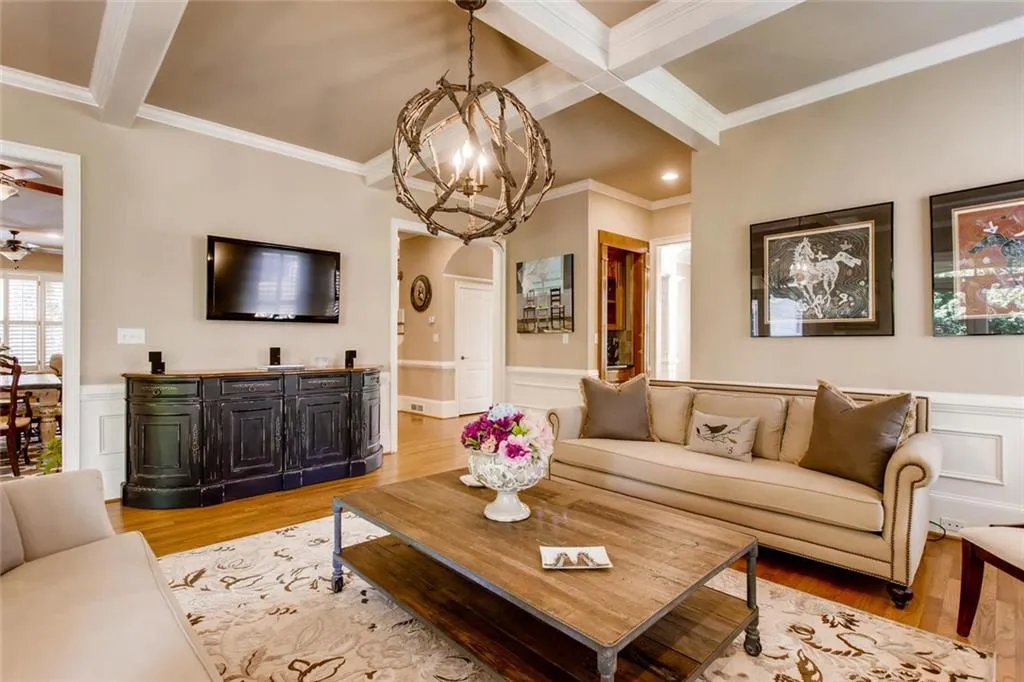 7858 Stratford Lane, Sandy Springs, Georgia 30350, 5 Bedrooms Bedrooms, ,4 BathroomsBathrooms,Residential,Sold,7858 Stratford Lane,6515047