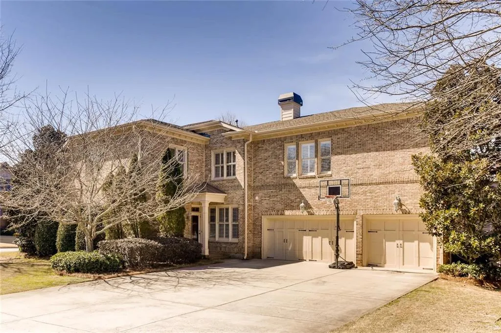 7858 Stratford Lane, Sandy Springs, Georgia 30350, 5 Bedrooms Bedrooms, ,4 BathroomsBathrooms,Residential,Sold,7858 Stratford Lane,6515047