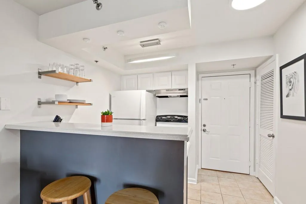 795 Hammond Drive Unit 1710, Sandy Springs, Georgia 30328, 1 Bedroom Bedrooms, ,1 BathroomBathrooms,Residential,Sold,795 Hammond Drive Unit 1710,6736437
