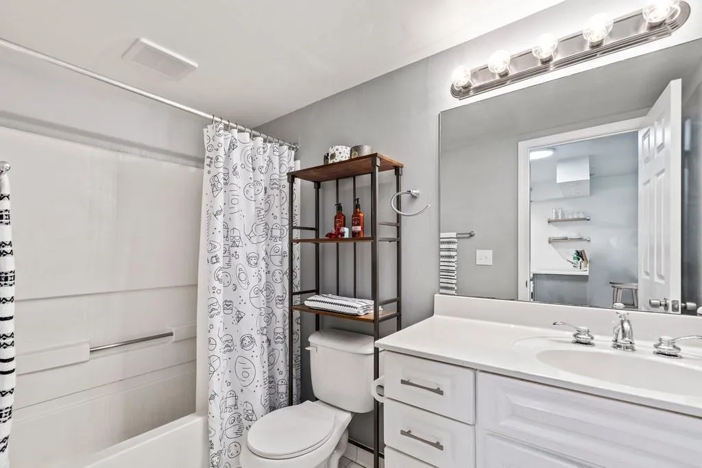 795 Hammond Drive Unit 1710, Sandy Springs, Georgia 30328, 1 Bedroom Bedrooms, ,1 BathroomBathrooms,Residential,Sold,795 Hammond Drive Unit 1710,6736437