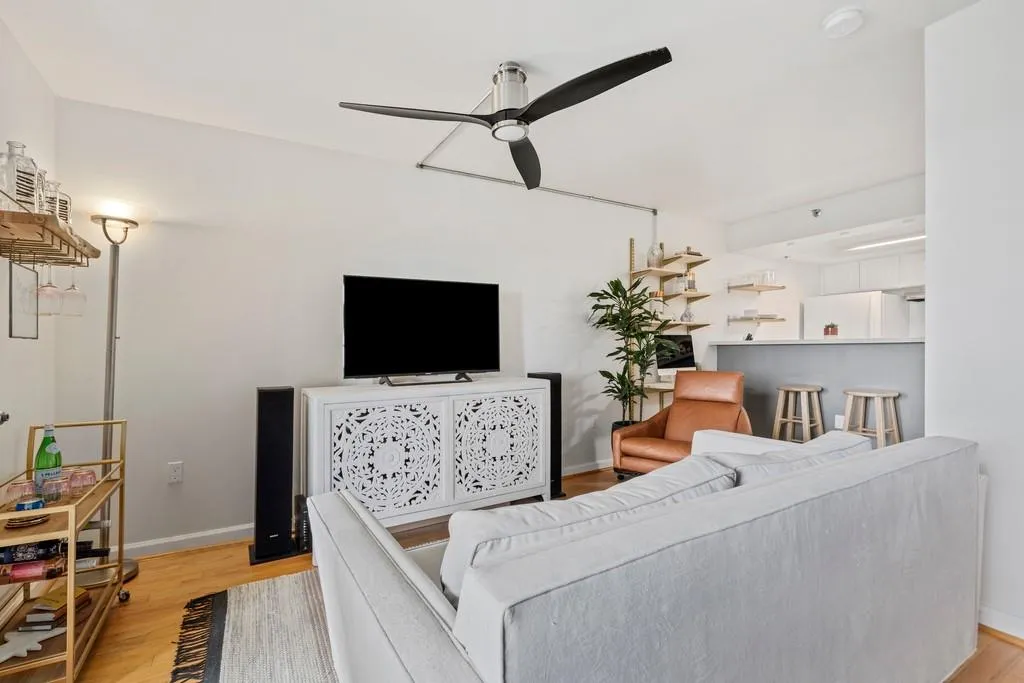 795 Hammond Drive Unit 1710, Sandy Springs, Georgia 30328, 1 Bedroom Bedrooms, ,1 BathroomBathrooms,Residential,Sold,795 Hammond Drive Unit 1710,6736437