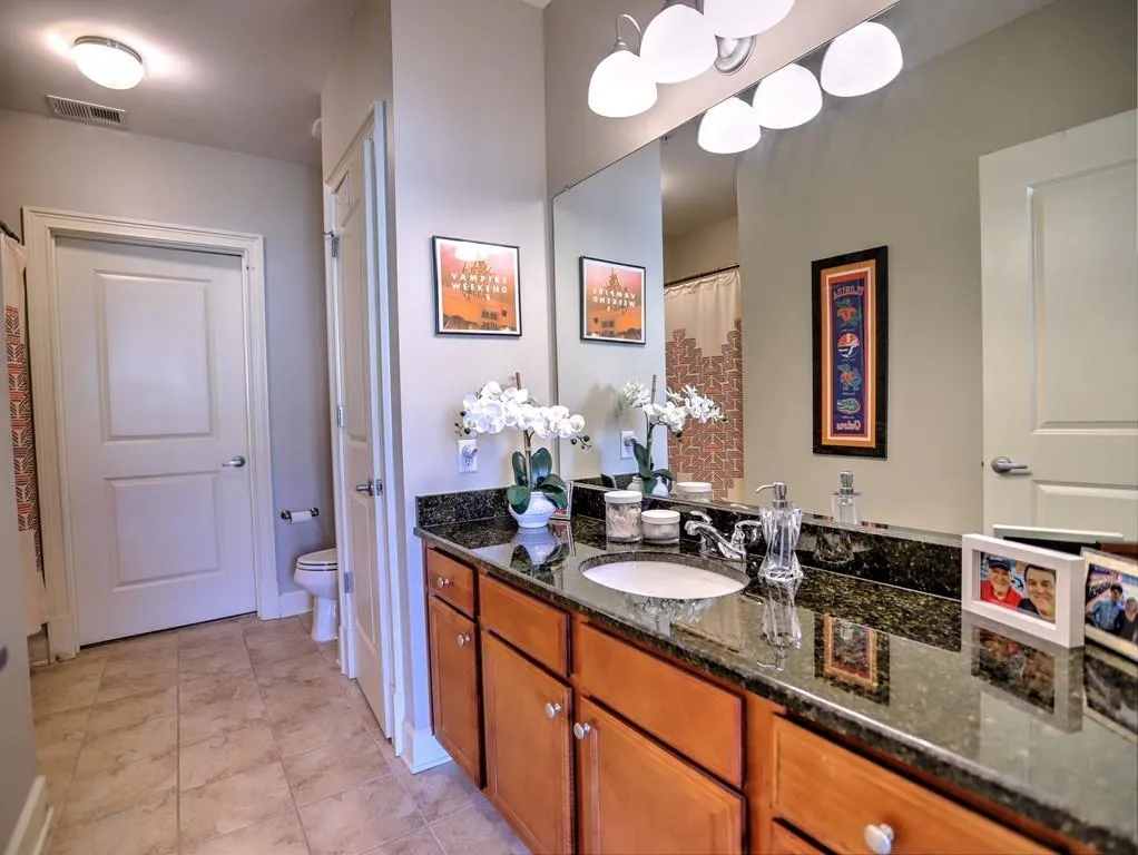 200 River Vista Drive Unit 733, Atlanta, Georgia 30339, 2 Bedrooms Bedrooms, ,2 BathroomsBathrooms,Residential,Sold,200 River Vista Drive Unit 733,6733064
