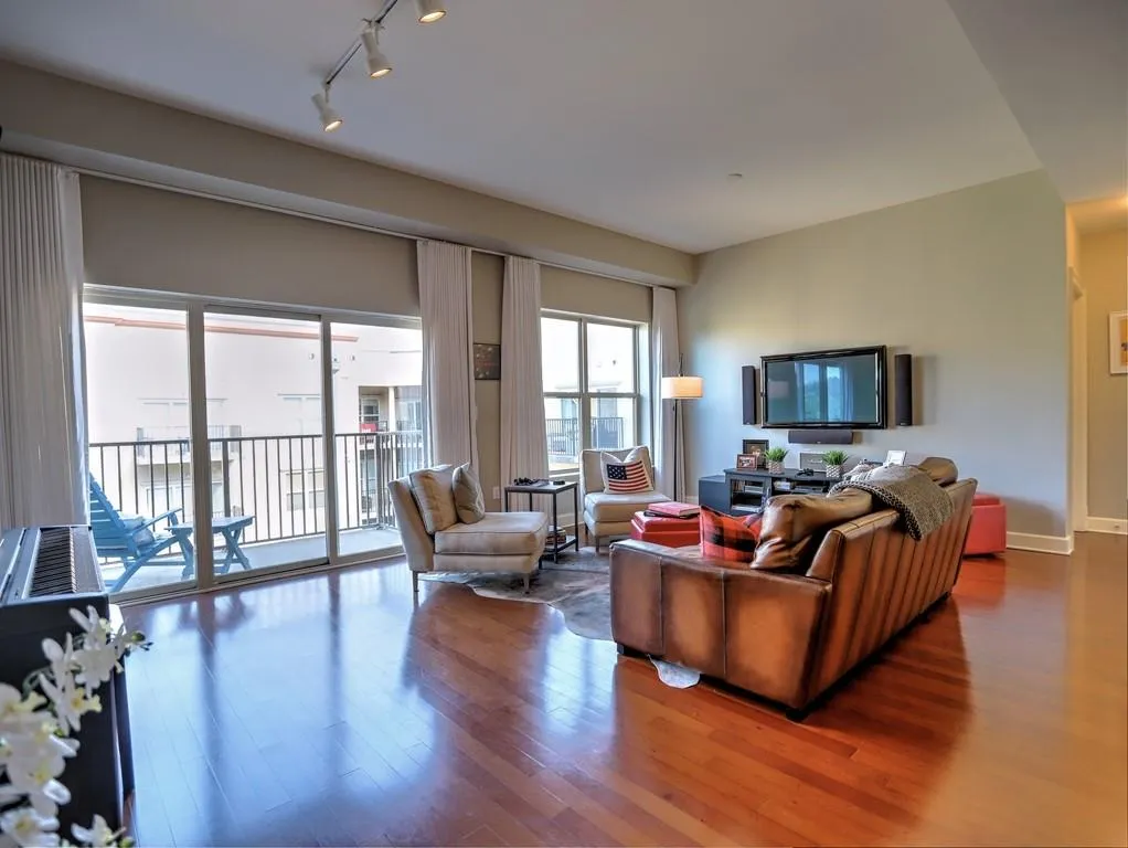 200 River Vista Drive Unit 733, Atlanta, Georgia 30339, 2 Bedrooms Bedrooms, ,2 BathroomsBathrooms,Residential,Sold,200 River Vista Drive Unit 733,6733064