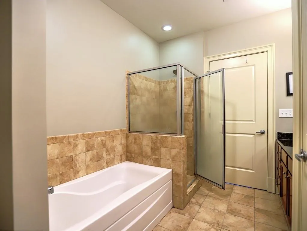 200 River Vista Drive Unit 733, Atlanta, Georgia 30339, 2 Bedrooms Bedrooms, ,2 BathroomsBathrooms,Residential,Sold,200 River Vista Drive Unit 733,6733064