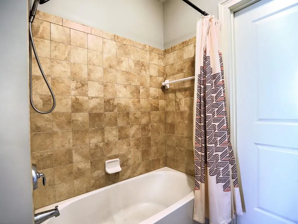 200 River Vista Drive Unit 733, Atlanta, Georgia 30339, 2 Bedrooms Bedrooms, ,2 BathroomsBathrooms,Residential,Sold,200 River Vista Drive Unit 733,6733064