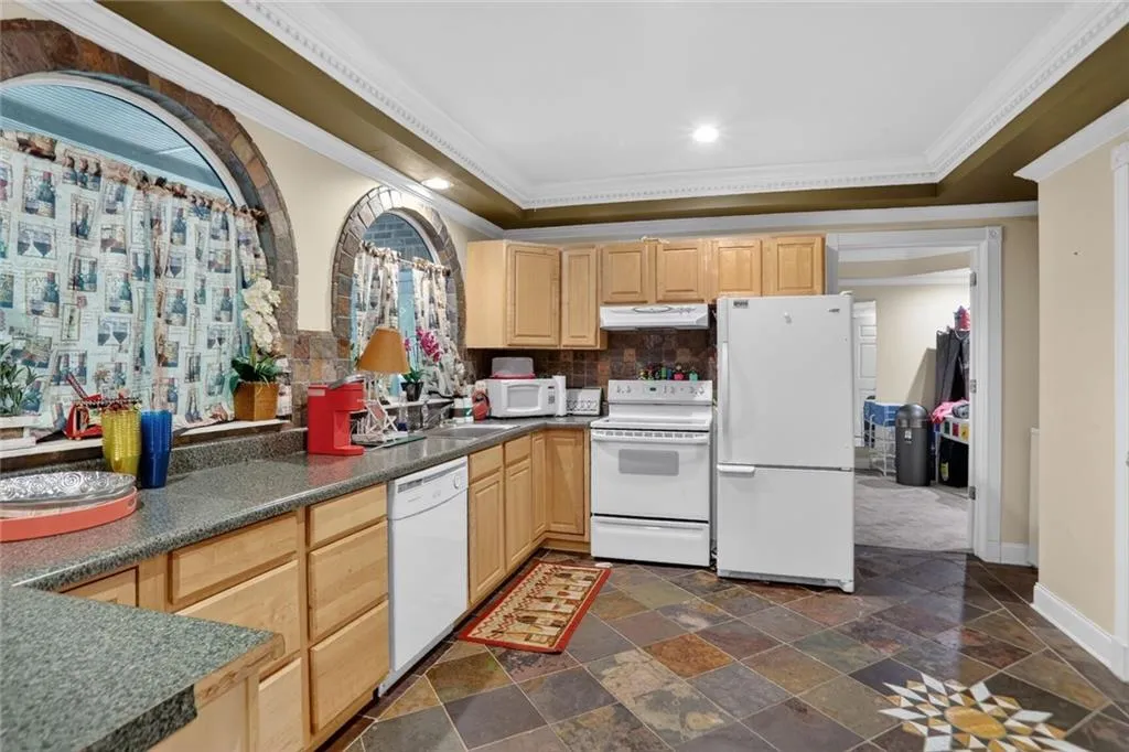 180 Wing Mill Road, Atlanta, Georgia 30350, 5 Bedrooms Bedrooms, ,4 BathroomsBathrooms,Residential,For Sale,180 Wing Mill Road,7743027