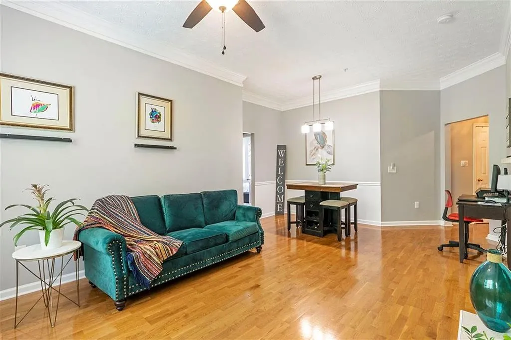 5559 Glenridge Drive Unit 1409, Atlanta, Georgia 30342, 2 Bedrooms Bedrooms, ,2 BathroomsBathrooms,Residential,Sold,5559 Glenridge Drive Unit 1409,7253916